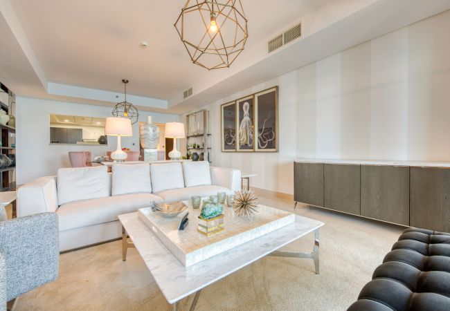 Apartment in Dubai - Luxury Palm Property w/ Beach & Sea View Apartment in Dubai - Luxury Palm Property w/ Beach & Sea View