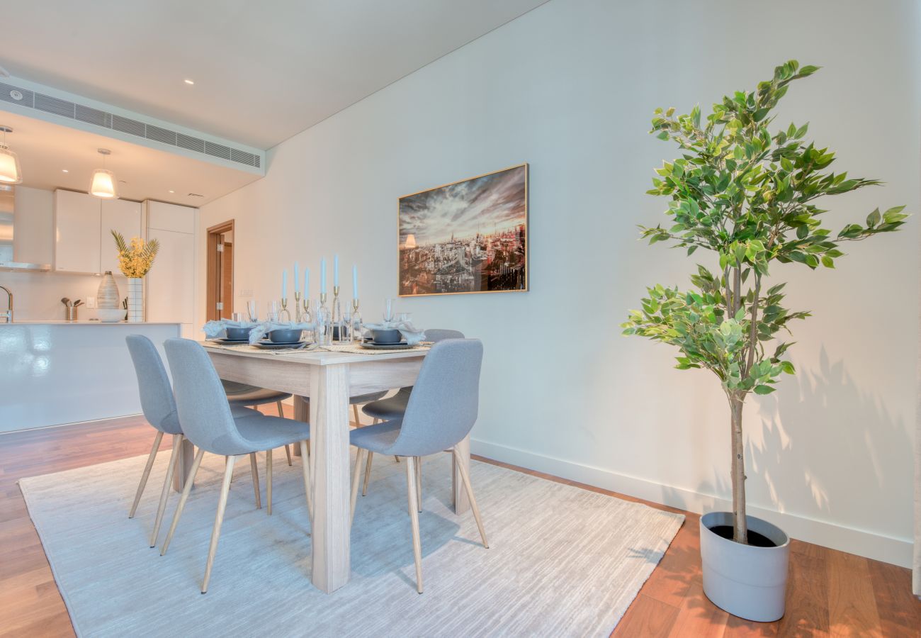 Apartment in Dubai - Apt w/ Dubai Luxury Experience Nxt to Burj Khalifa