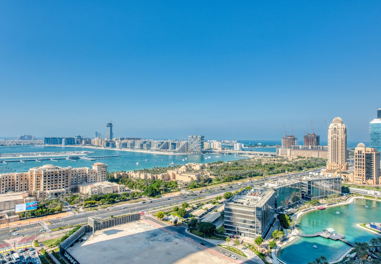 Apartment in Dubai - Lovely Apt w/ Sea Views Close to the Beach