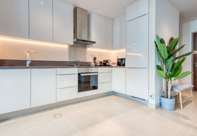 Apartment in Dubai - Stylish Luxe Apt in Dubai Marina nxt to Beach Apartment in Dubai - Stylish Luxe Apt in Dubai Marina nxt to Beach