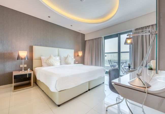 Apartment in Dubai - Cool Dubai Apt next Burj Khalifa & Design District Apartment in Dubai - Cool Dubai Apt next Burj Khalifa & Design District