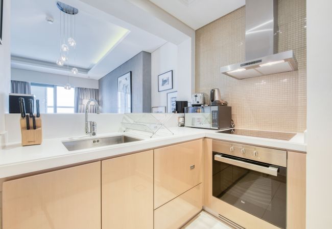 Apartment in Dubai - Cool Dubai Apt next Burj Khalifa & Design District Apartment in Dubai - Cool Dubai Apt next Burj Khalifa & Design District