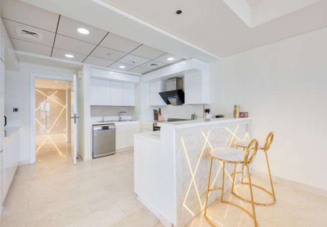 Apartment in Dubai - Luxury Palm Penthouse with Beach & Sea View Apartment in Dubai - Luxury Palm Penthouse with Beach & Sea View