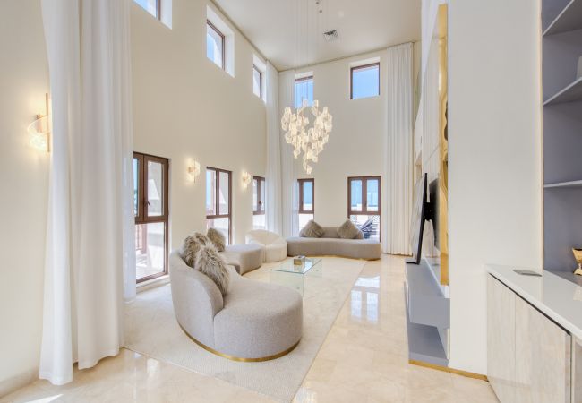 Apartment in Dubai - Luxury Palm Penthouse with Beach & Sea View Apartment in Dubai - Luxury Palm Penthouse with Beach & Sea View