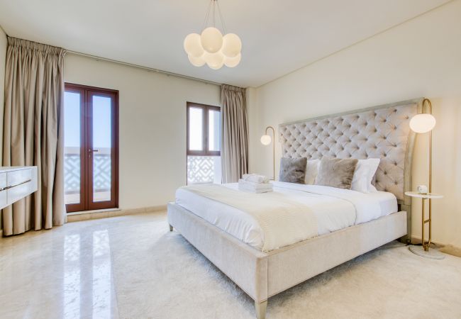 Apartment in Dubai - Luxury Palm Penthouse with Beach & Sea View Apartment in Dubai - Luxury Palm Penthouse with Beach & Sea View