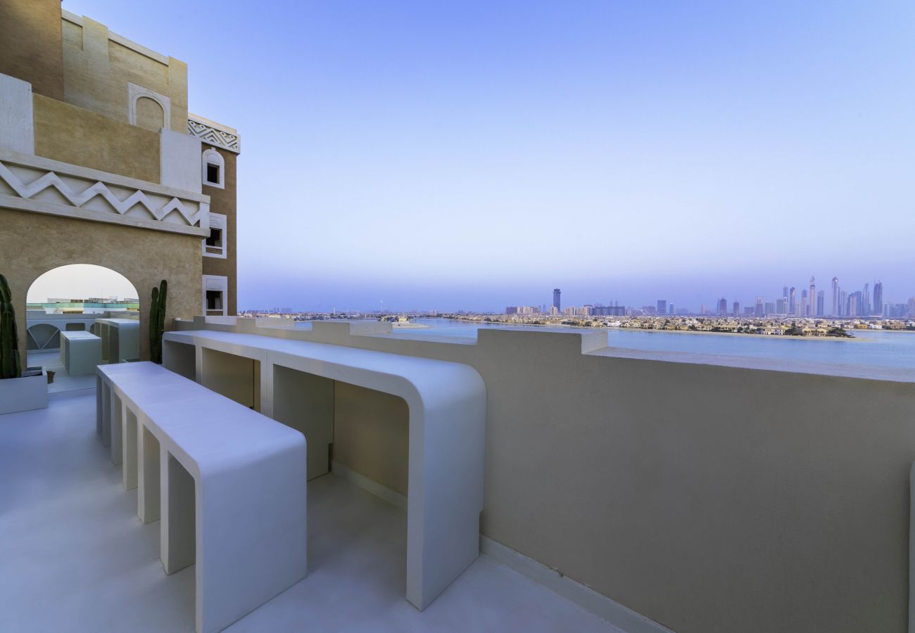 Apartment in Dubai - Luxury Palm Penthouse with Beach & Sea View