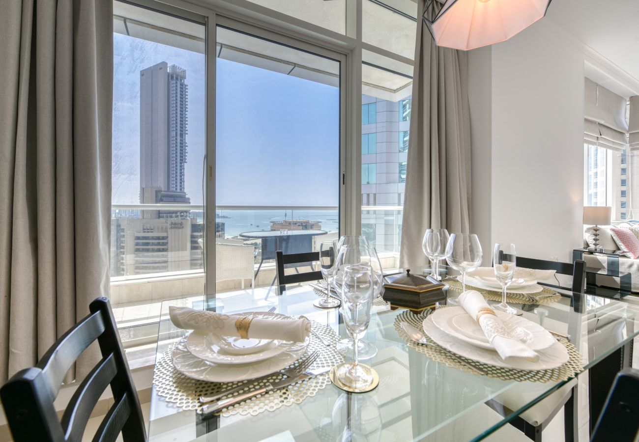 Apartment in Dubai - Modern Apt in JBR w/ Amazing Sea Views