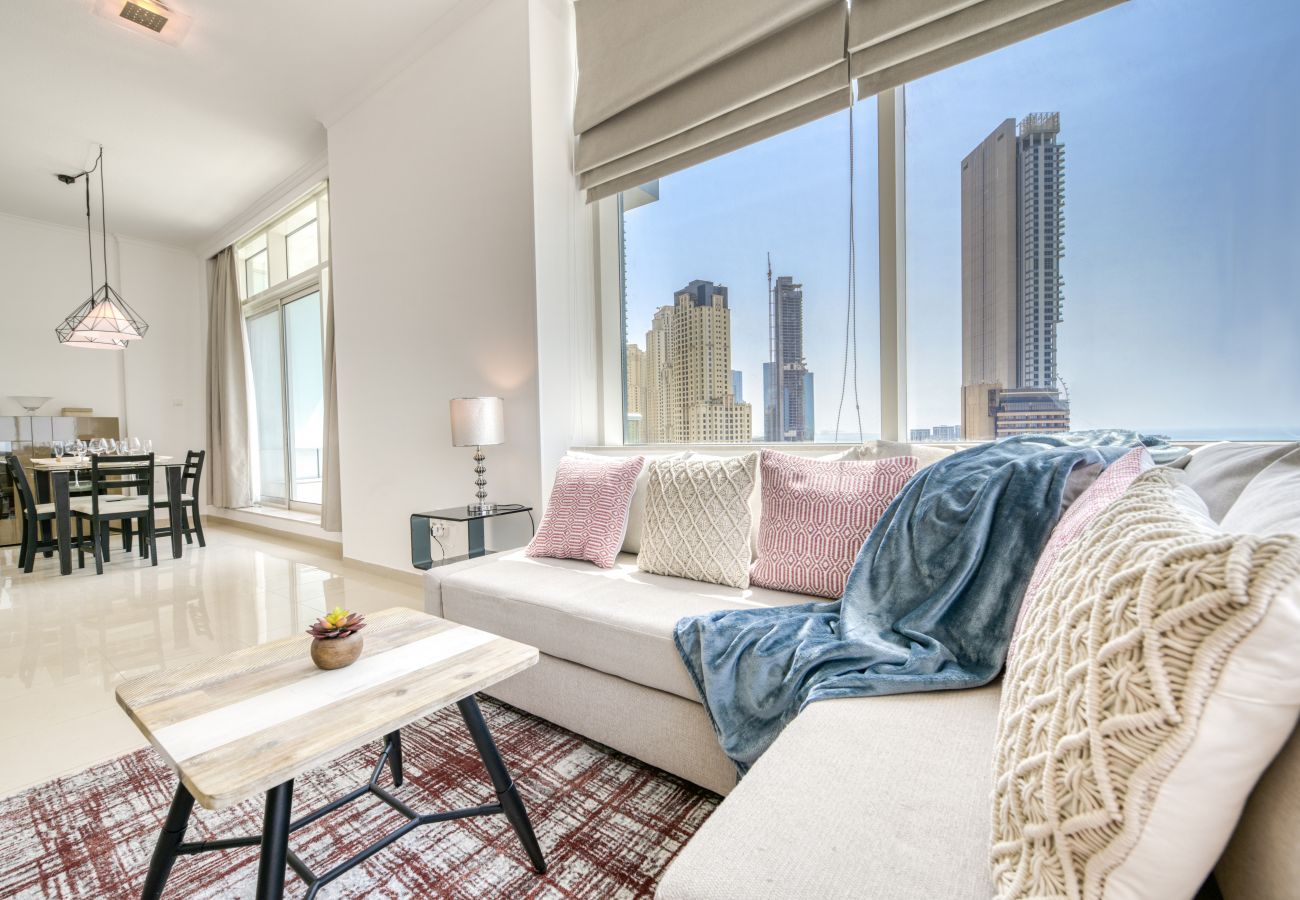 Apartment in Dubai - Modern Apt in JBR w/ Amazing Sea Views