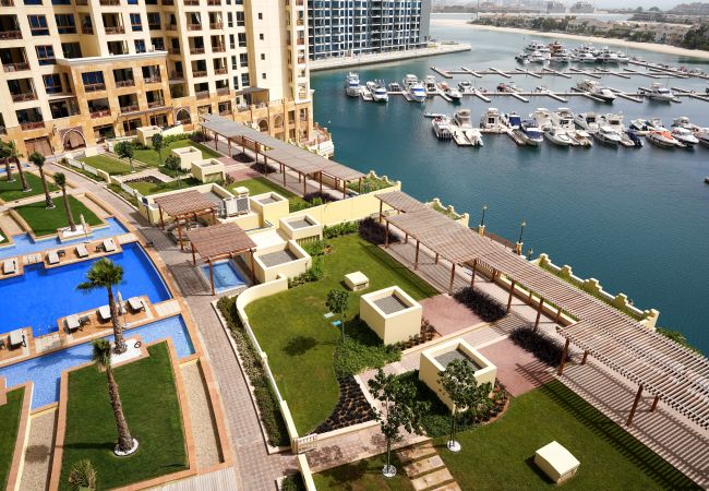 Apartment in Dubai - Modern and Airy 2BR in Palm Jumeirah