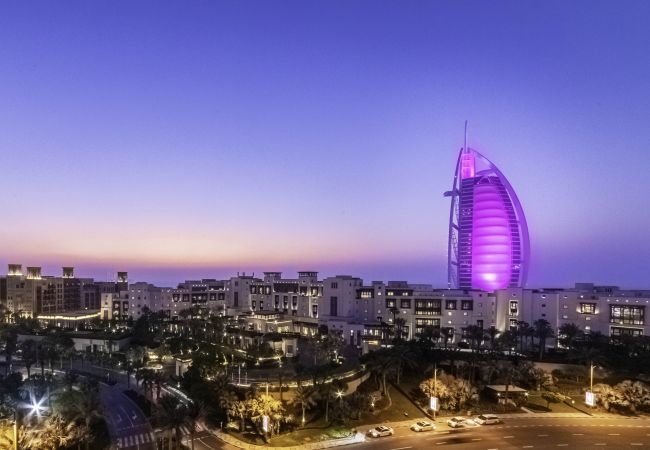 Apartment in Dubai - Exclusive Seaview 3BR Roof Terrace Apt  with Scenic Views of Burj alArab