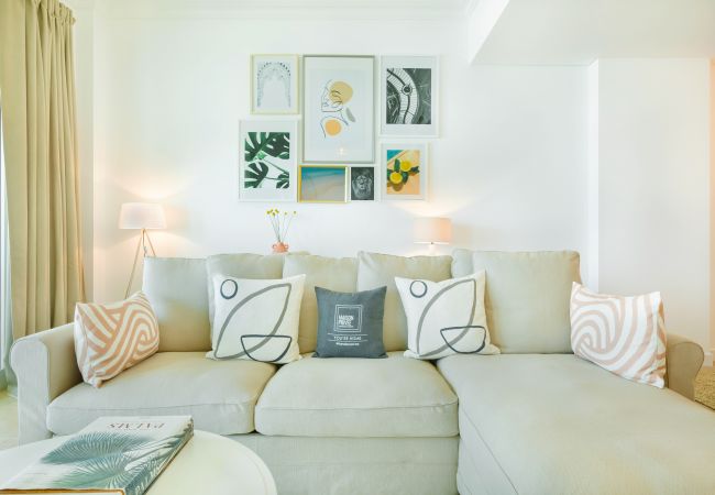 Apartment in Dubai - Modern & Bright Apt w/ Sea Front Views of Burj al Arab Apartment in Dubai - Modern & Bright Apt w/ Sea Front Views of Burj al Arab