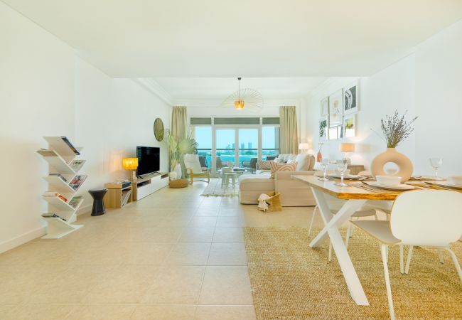 Apartment in Dubai - Modern & Bright Apt w/ Sea Front Views of Burj al Arab Apartment in Dubai - Modern & Bright Apt w/ Sea Front Views of Burj al Arab