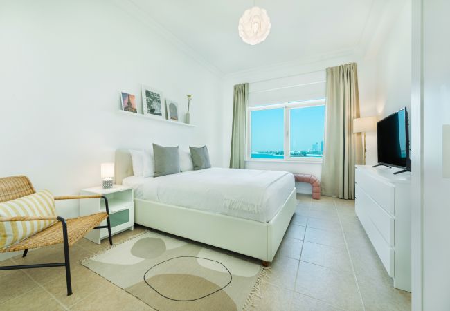Apartment in Dubai - Modern & Bright Apt w/ Sea Front Views of Burj al Arab Apartment in Dubai - Modern & Bright Apt w/ Sea Front Views of Burj al Arab