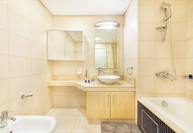 Apartment in Dubai - Modern & Bright Apt w/ Sea Front Views of Burj al Arab Apartment in Dubai - Modern & Bright Apt w/ Sea Front Views of Burj al Arab