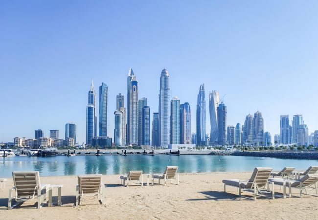 Apartment in Dubai - Stylish 2BR apt in Emaar Beachfront w/ stunning sea views