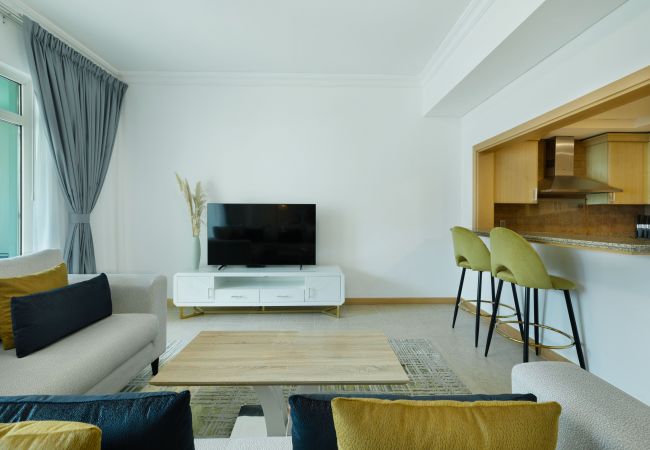 Apartment in Dubai - Stylish Apt with Large Patio close to the Beach Apartment in Dubai - Stylish Apt with Large Patio close to the Beach