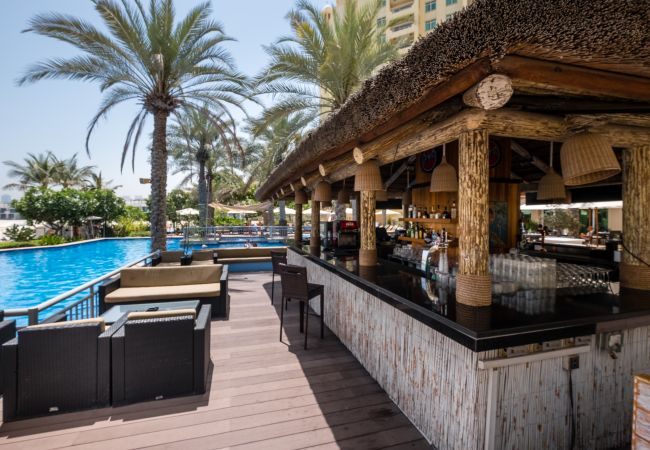Apartment in Dubai - Stylish Apt with Large Patio close to the Beach Apartment in Dubai - Stylish Apt with Large Patio close to the Beach