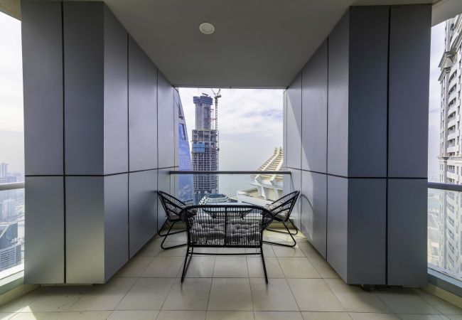 Apartment in Dubai - High-Floor Trendy Apt w/ Marina, Palm & Ocean Vws