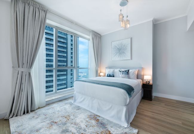 Apartment in Dubai - High-Floor Trendy Apt w/ Marina, Palm & Ocean Vws