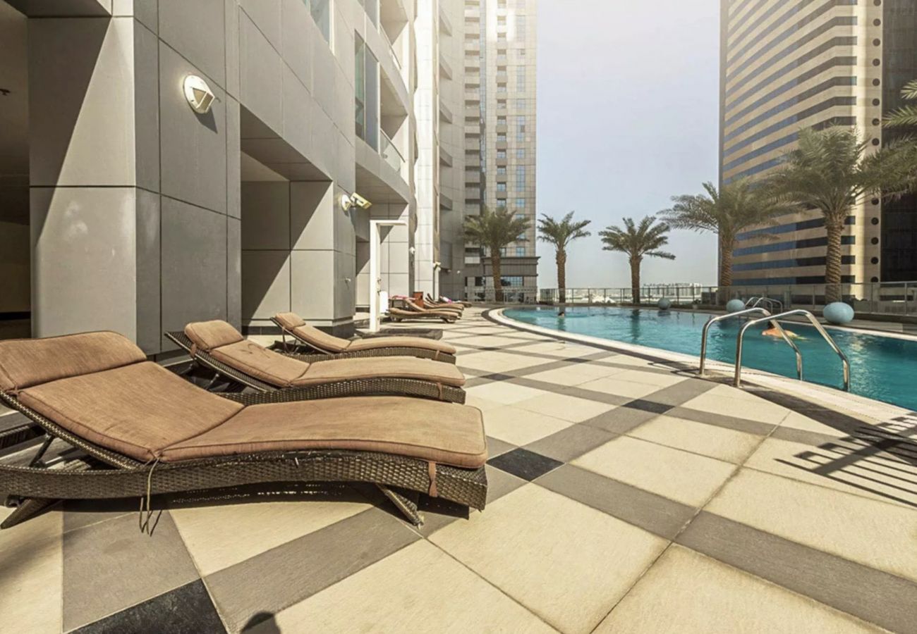 Apartment in Dubai - High-Floor Trendy Apt w/ Marina, Palm & Ocean Vws