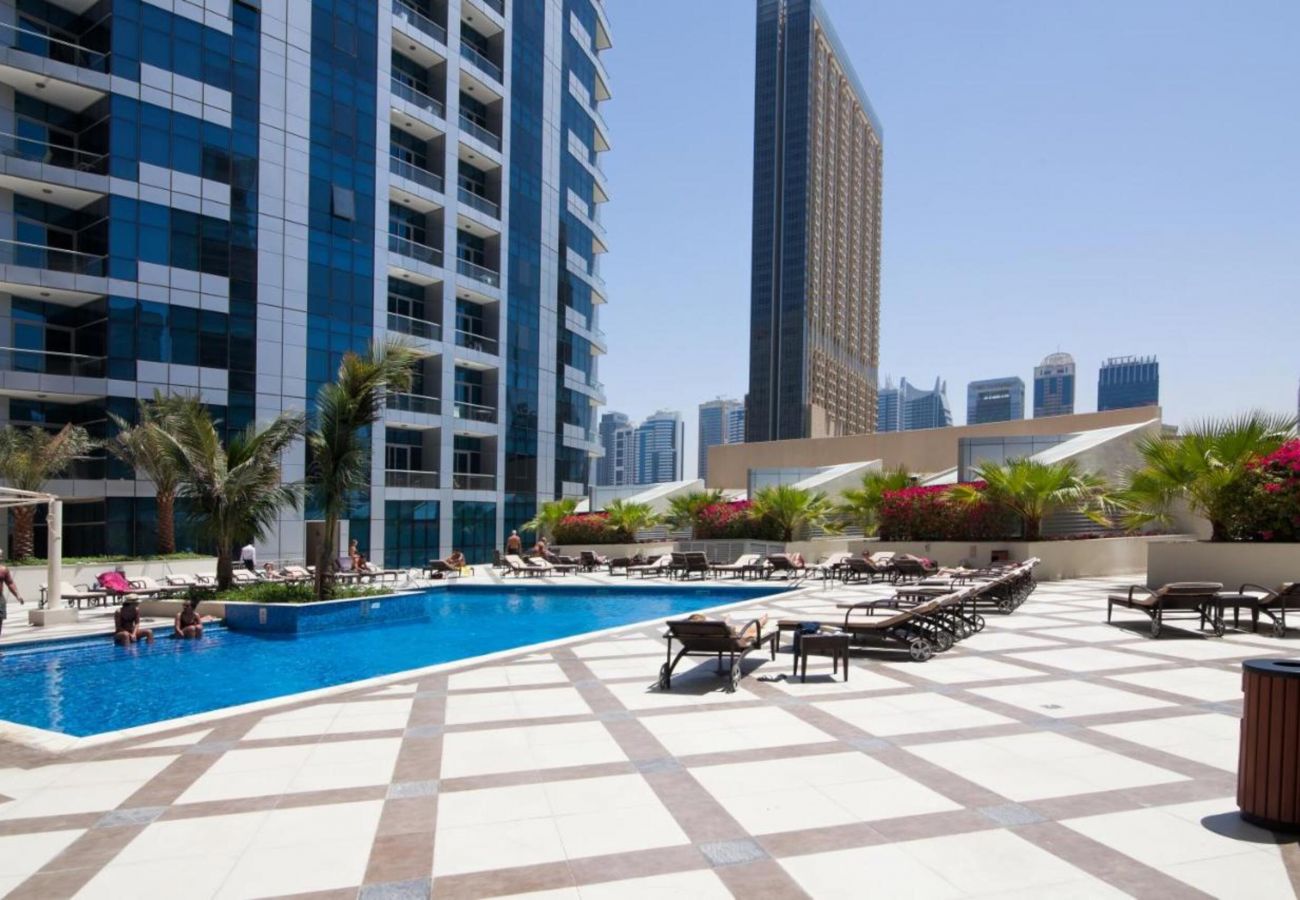 Villa in Dubai - Stunning 3-Floor Villa w/ Kids Room & Rooftop Terrace over Dubai Marina