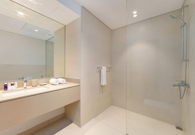 Apartment in Abu Dhabi - Exquisite Apt on Yas Island cls to ALL attractions Apartment in Abu Dhabi - Exquisite Apt on Yas Island cls to ALL attractions