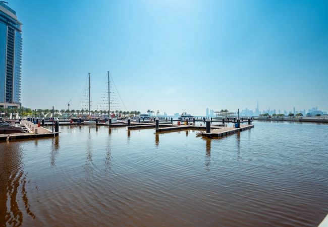 Apartment in Dubai - Trendy Apt on the Creek w/ Superb Dubai Skyline Vw Apartment in Dubai - Trendy Apt on the Creek w/ Superb Dubai Skyline Vw