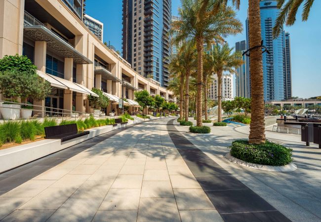 Apartment in Dubai - Trendy Apt on the Creek w/ Superb Dubai Skyline Vw Apartment in Dubai - Trendy Apt on the Creek w/ Superb Dubai Skyline Vw
