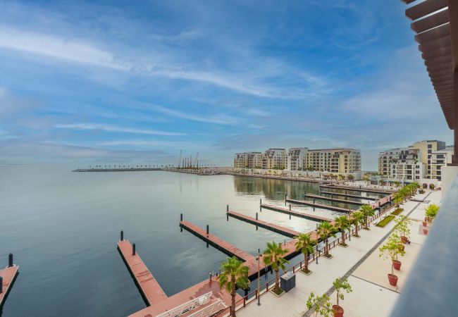 Spacious holiday rental with super sea views at Port De La Mer Dubai