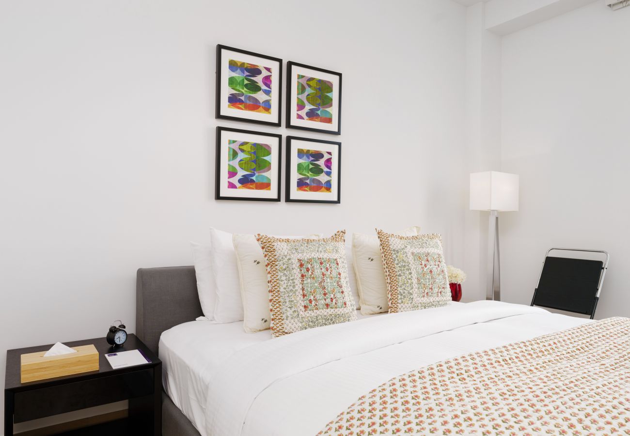 Apartment in Dubai - Stunning Waterfront Apt w/ Open Sea Vws in La Mer