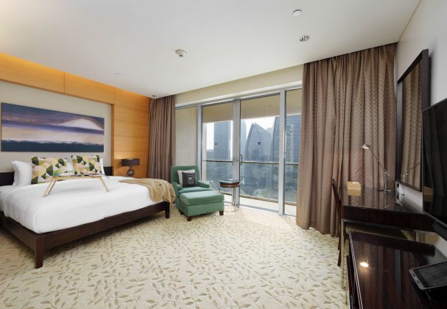 Holiday rental studio with balcony next to Dubai Mall and Burj Khalifa