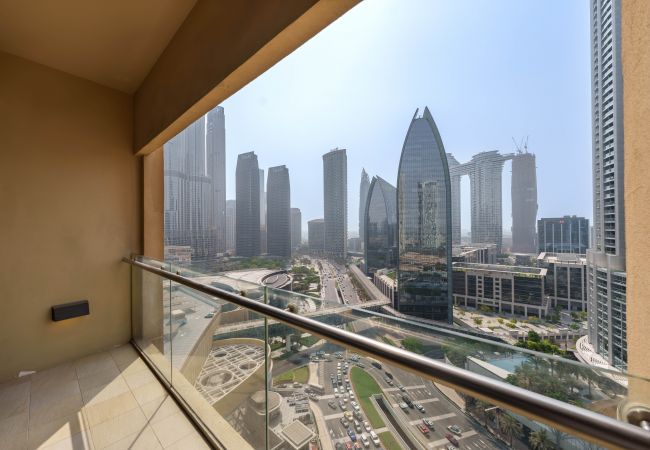 Studio in Dubai - Dazzling Studio w/ Direct Burj Khalifa Views