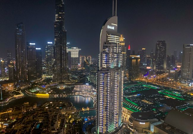 Apartment in Dubai - High-End Apt w/ Direct Burj Khalifa Views
