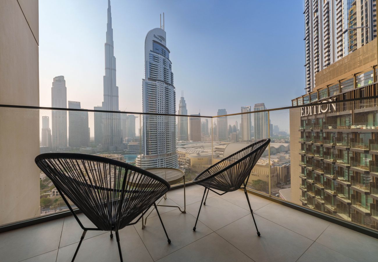 Beautiful holiday rental with stunning Burj Khalifa views in Downtown Dubai