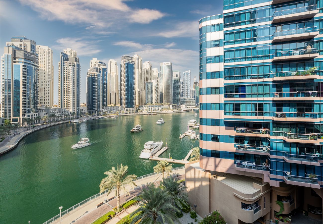 Apartment in Dubai - Sleek Apt w/ Dubai Marina Vws & Premium Facilities