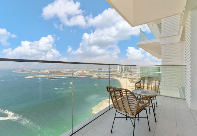 Apartment in Dubai - Upscale Apt w/ Open Sea and Bluewaters Vws in JBR