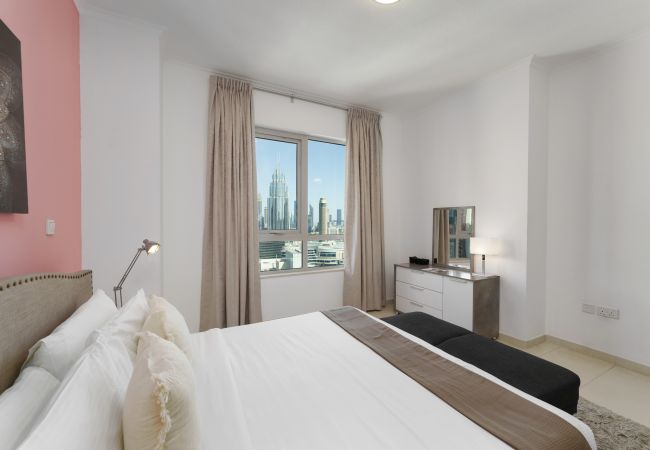 Apartment in Dubai - Exclusive Apt w/ Direct Burj Khalifa Views