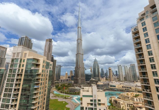 Holiday rental with Burj Khalifa views in Downtown Dubai