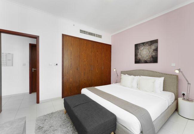 Apartment in Dubai - Exclusive Apt w/ Direct Burj Khalifa Views Apartment in Dubai - Exclusive Apt w/ Direct Burj Khalifa Views