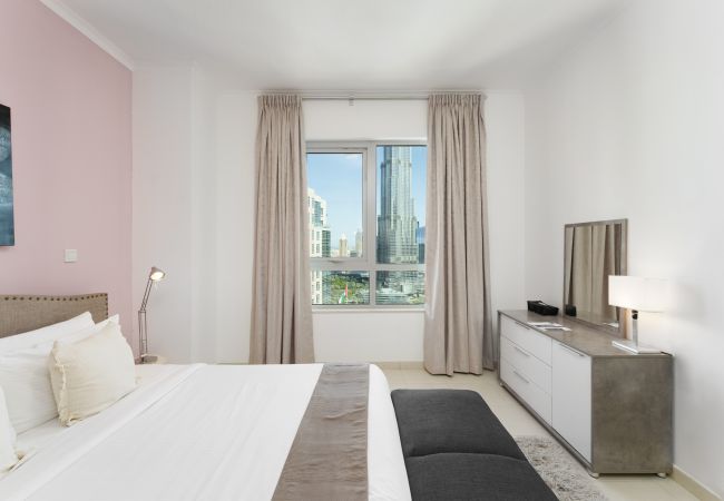Apartment in Dubai - Exclusive Apt w/ Direct Burj Khalifa Views Apartment in Dubai - Exclusive Apt w/ Direct Burj Khalifa Views