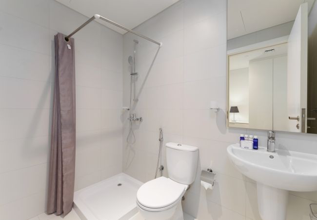 Apartment in Dubai - Coastal JBR Apt w/ Sweeping Sea & Bluewaters Views Apartment in Dubai - Coastal JBR Apt w/ Sweeping Sea & Bluewaters Views