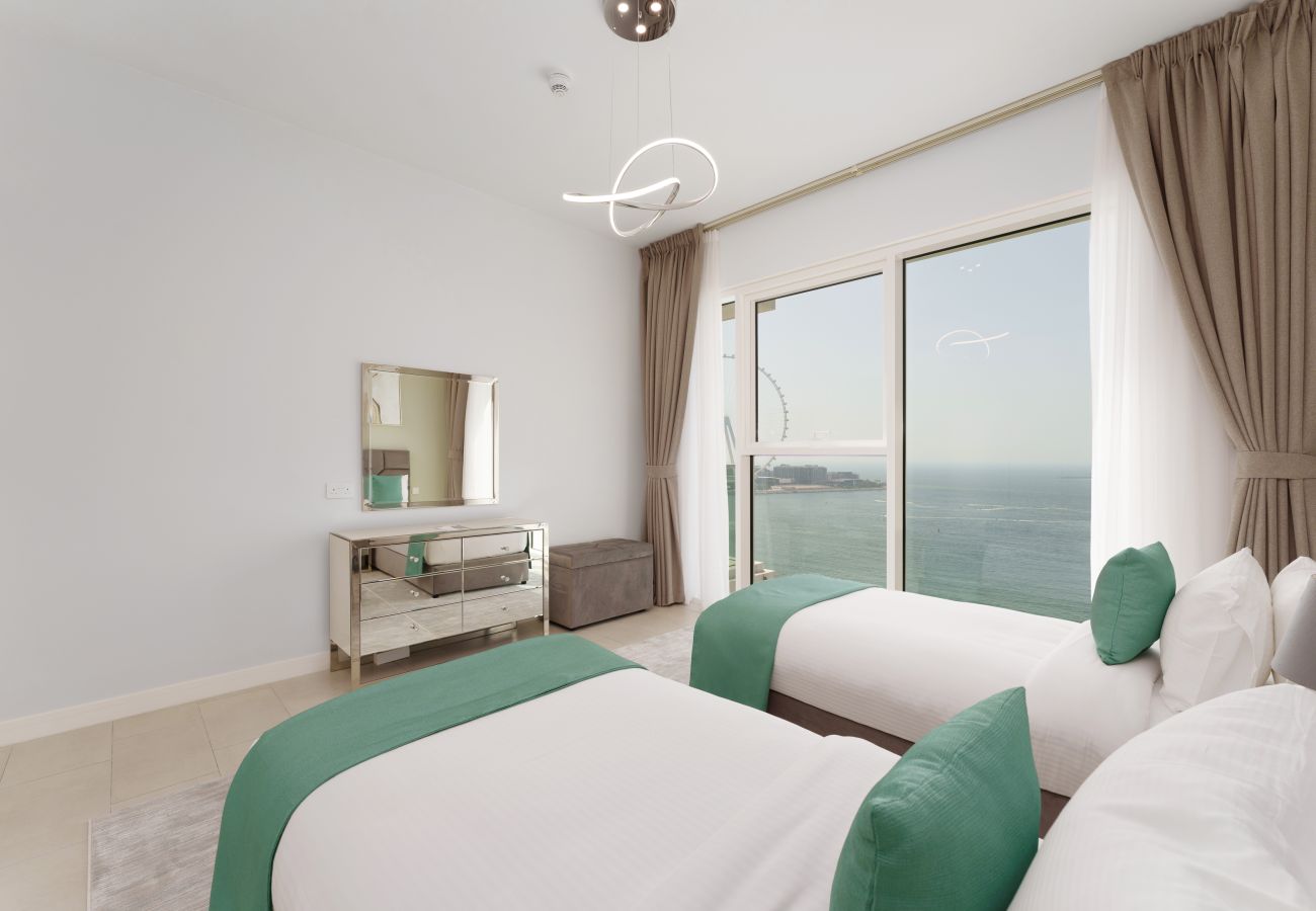 Apartment in Dubai - Coastal JBR Apt w/ Sweeping Sea & Bluewaters Views