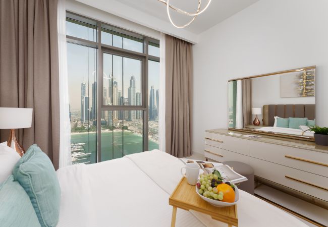 Apartment in Dubai - Exclusive Apt w/ Unmatched Dubai Marina Vistas