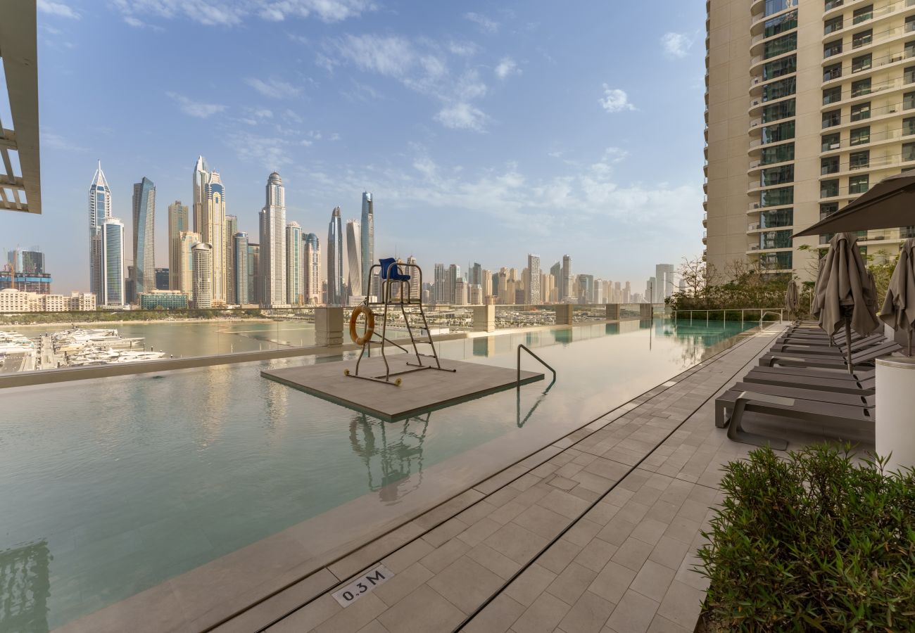 Apartment in Dubai - Exclusive Apt w/ Unmatched Dubai Marina Vistas