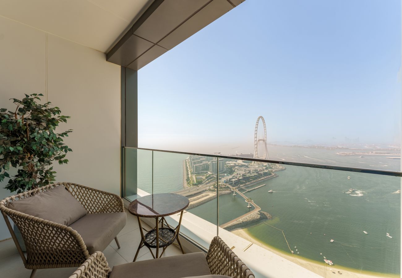 Seafront holiday home with stunning sea views in Address JBR Dubai