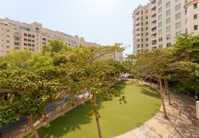 Apartment in Dubai - Elegant Coastal Apt on Palm Jumeirah Apartment in Dubai - Elegant Coastal Apt on Palm Jumeirah