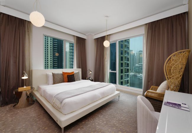 Apartment in Dubai - Cosmopolitan Apt w/ Scenic Dubai Marina Vws Apartment in Dubai - Cosmopolitan Apt w/ Scenic Dubai Marina Vws