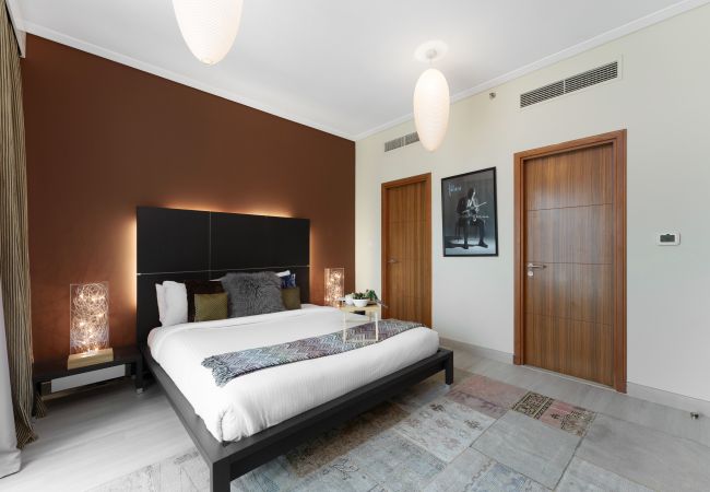 Apartment in Dubai - Cosmopolitan Apt w/ Scenic Dubai Marina Vws Apartment in Dubai - Cosmopolitan Apt w/ Scenic Dubai Marina Vws