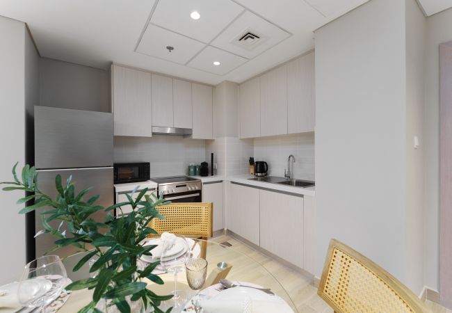 Apartment in Abu Dhabi - Charming Retreat w/ Panoramic Views on Yas Island Apartment in Abu Dhabi - Charming Retreat w/ Panoramic Views on Yas Island