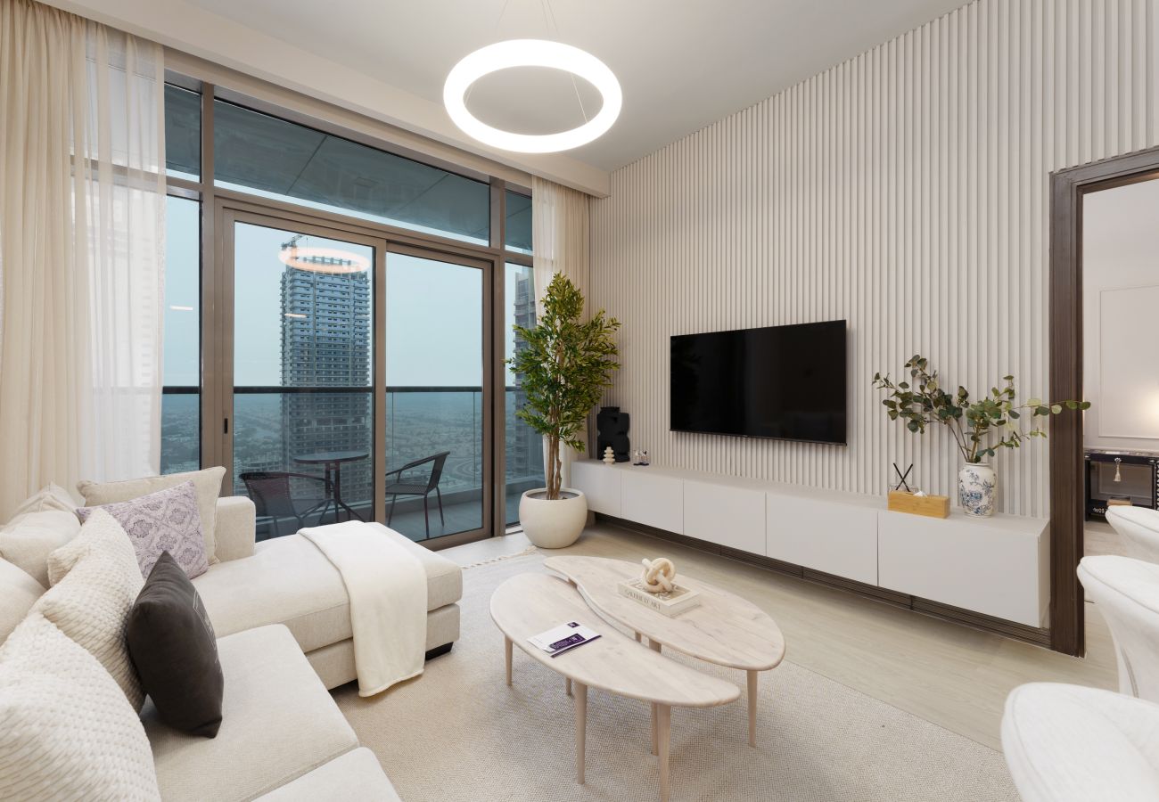 Holiday rental with modern decor and premium facilities close to Dubai Marina